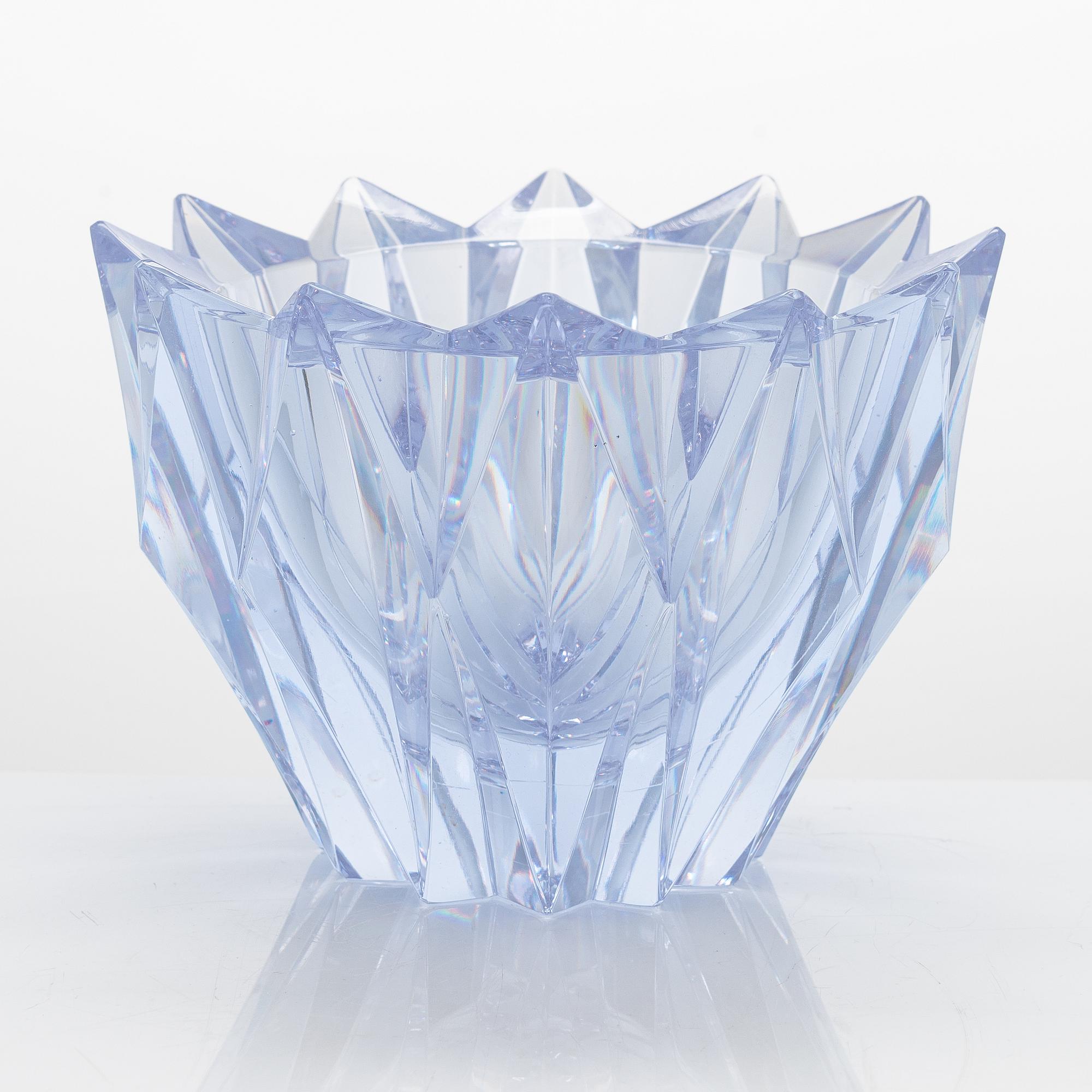 Aimo Okkolin, a 'Water Lily' bowl, signed Aimo Okkolin, Riihimäen Lasi oy.