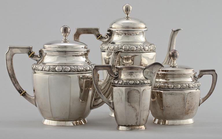 KAFFE- SAMT TESERVIS, 4 delar, silver, C G Hallberg, Stockholm, importstämplat, 1920-tal. Vikt 1 520 g.