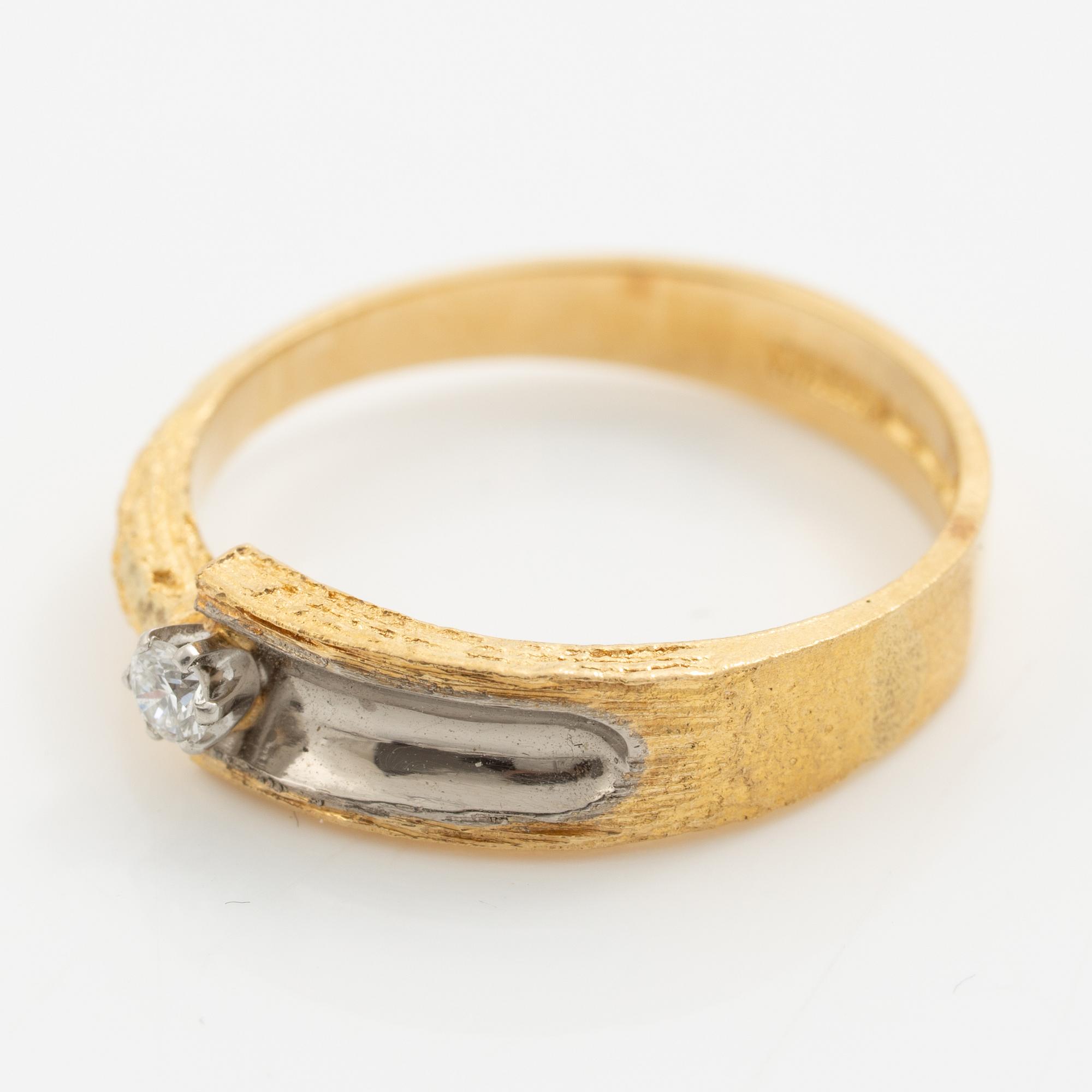 Lapponia, ring 18K gold set with a round brilliant-cut diamond, Finland 1980.