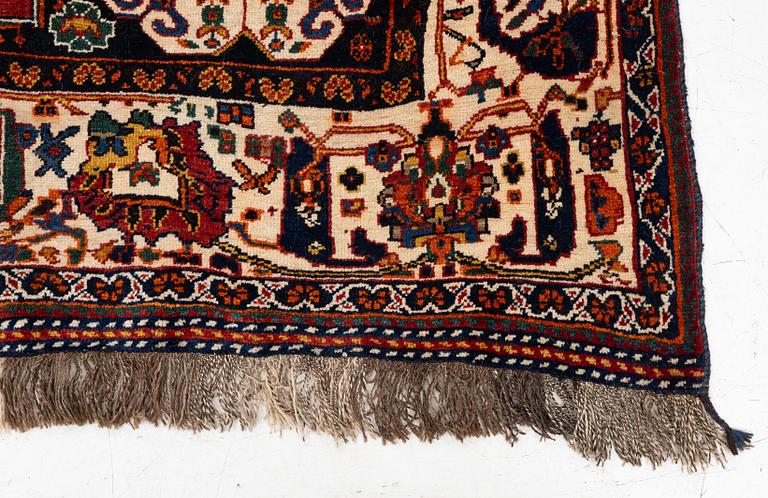 An antique Kashkuli Qashqai rug, South Persia, c. 249 x 150 cm. .