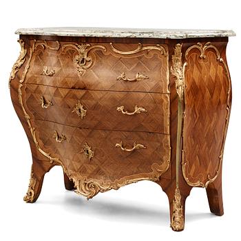 14. A Swedish Rococo 18th century commode by Lars Nordin, master 1743.