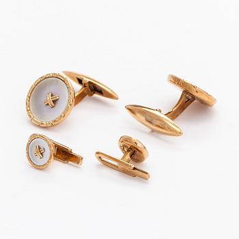 Cufflinks and shirt buttons, 14K gold, mother-of-pearl. Lindroos, Helsinki 1947.