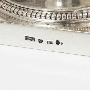Guldsmedsaktiebolaget (GAB), A Swedish silver Gustavian style coffee pot, creamer and sugar bowl, Stockholm 1910.