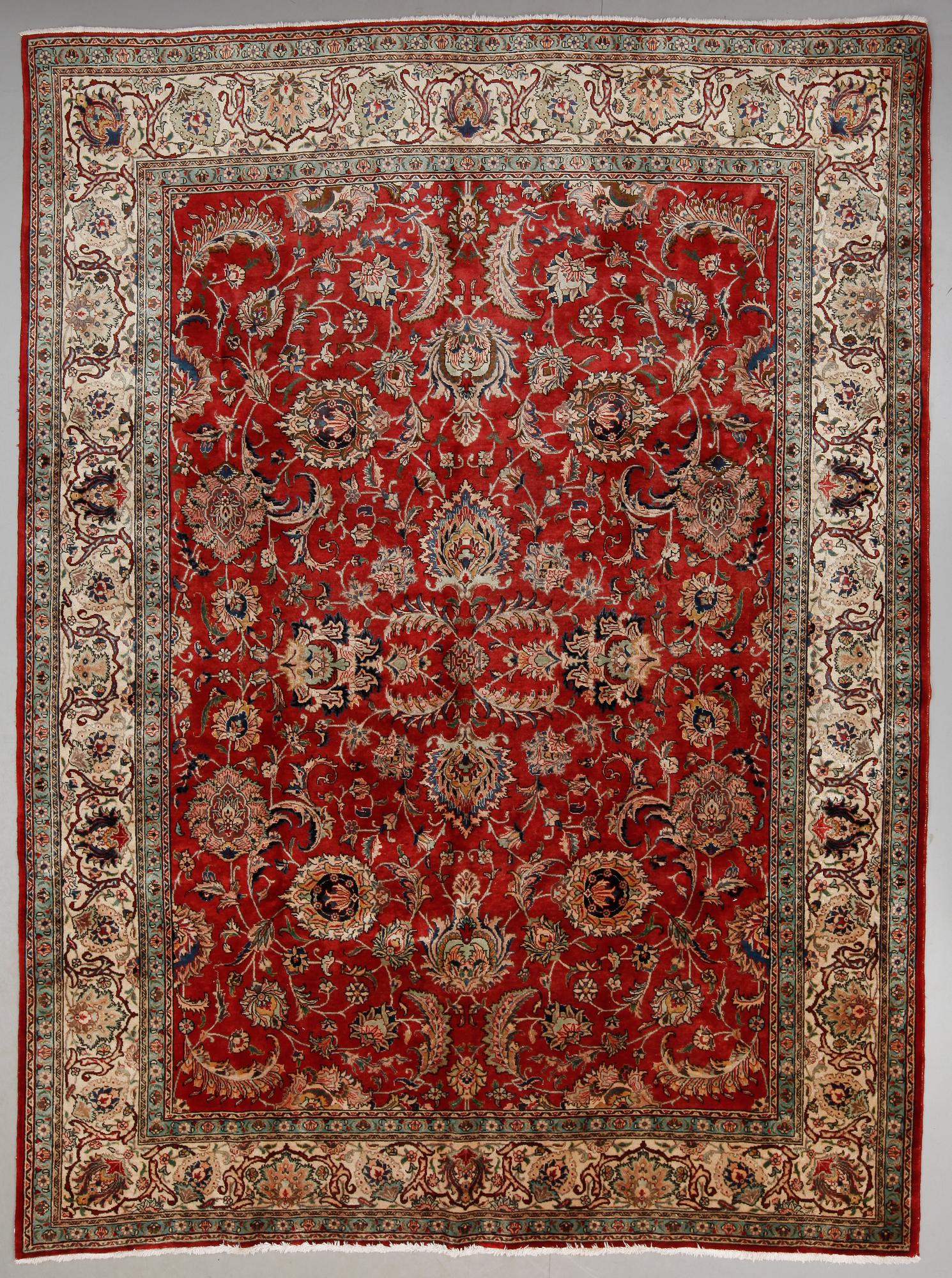 MATTA, Täbris, ca 392x295 cm.