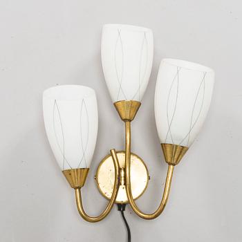 A mid 20th century wall lamp for Itsu Finland.