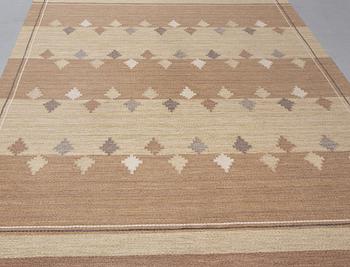 ULLA PARKDAL, A CARPET, flat weave, ca 301,5-302,5 x 201-202 cm, signerad UP.