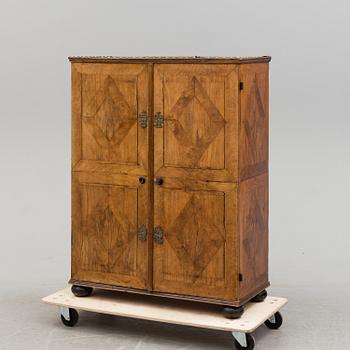 An 18th century cabinet.