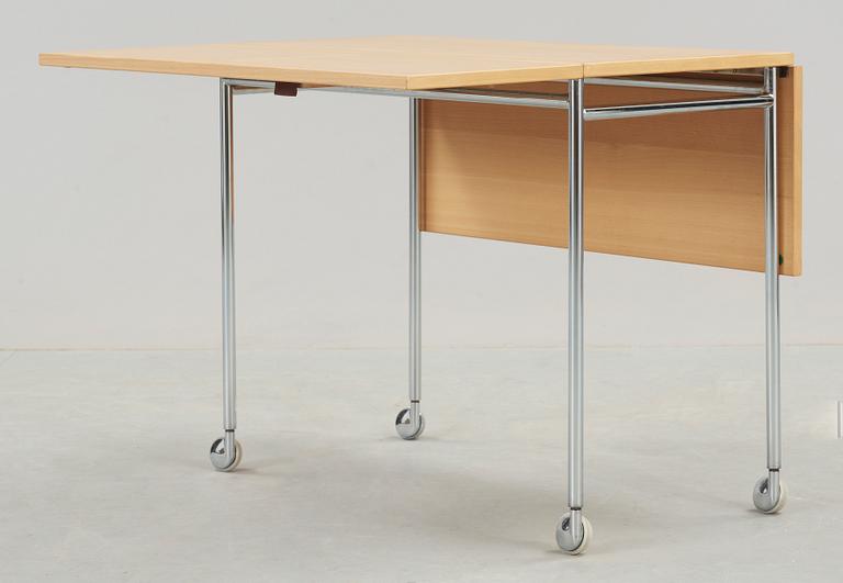 KLAFFBORD, "Berit", Bruno Mathsson för DUX, formgivet 1943.