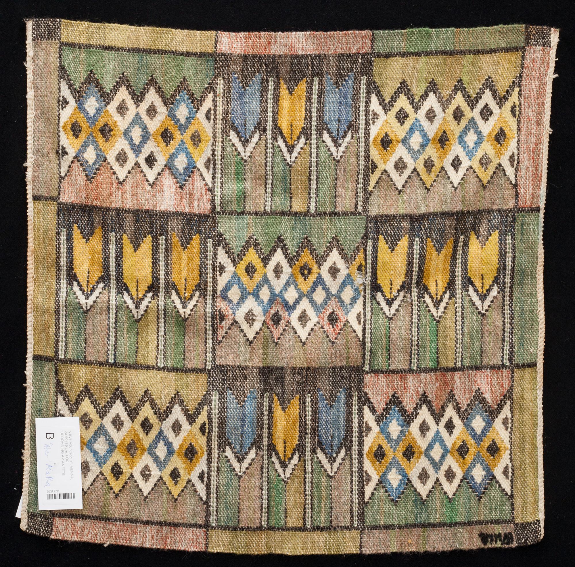 VÄVNAD, "Crocus", Märta Måås-Fjetterström, signerad  ABMMF, ca 59x59 cm.