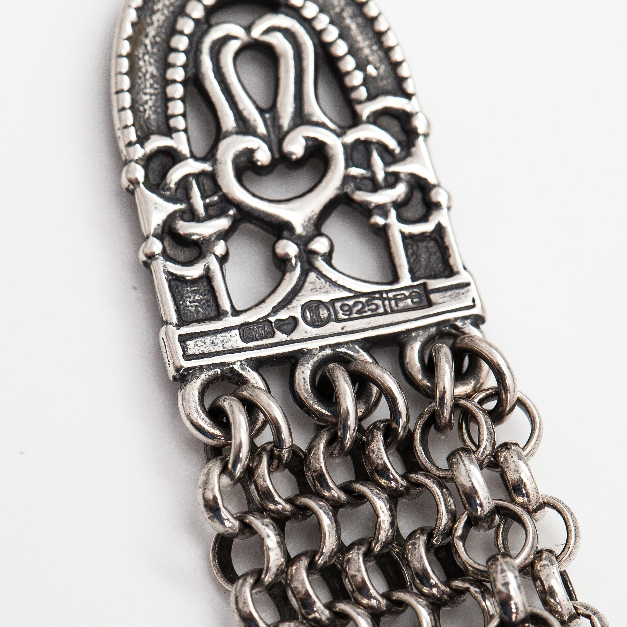 A set of "Paradise" necklace, bracelet and earrings made of sterling silver. Kalevala Koru, Helsinki 1991-1995.