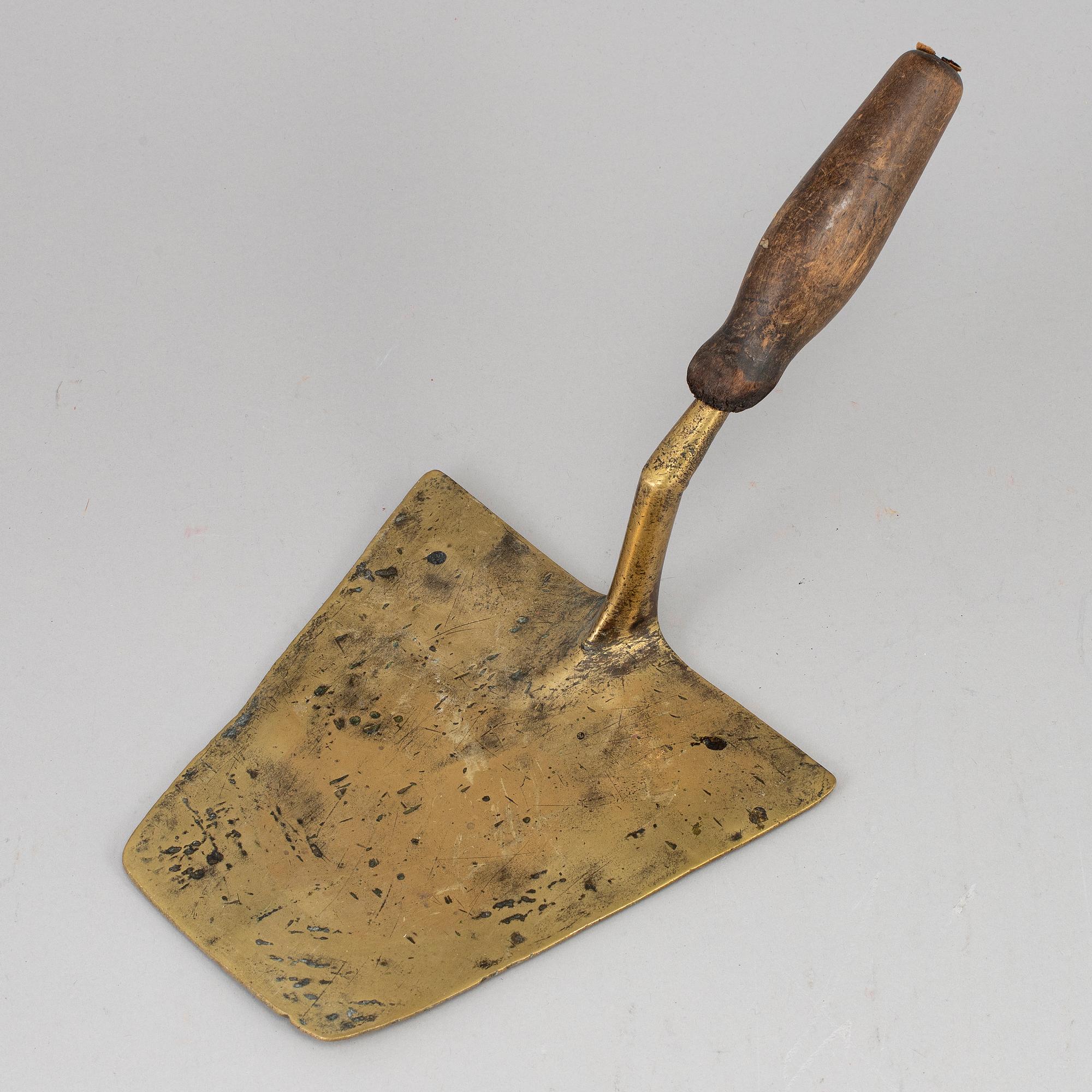 SPATEL, brons och trä, 1800-tal.