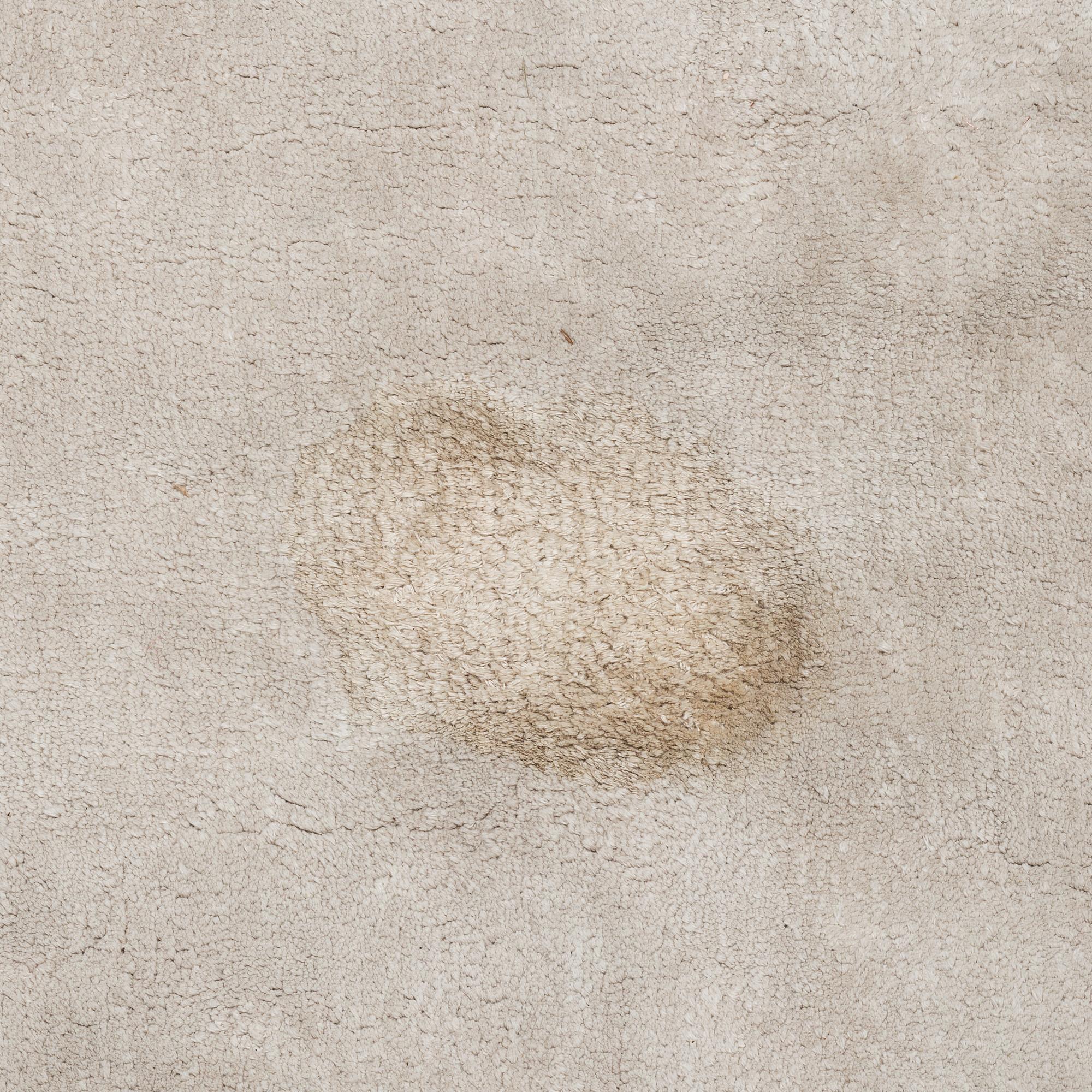 A Layrered "Francis Pearl" carpet, 300x400 cm.