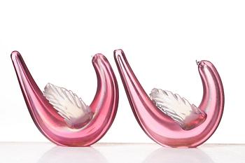 Tyra Lundgren, two irridescent glass pigeons, Venini Murano, Italy, model 10627, designed  about 1938.