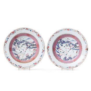 711. A pair of famille rose dishes, Qing dynasty, Yongzheng (1723-35).