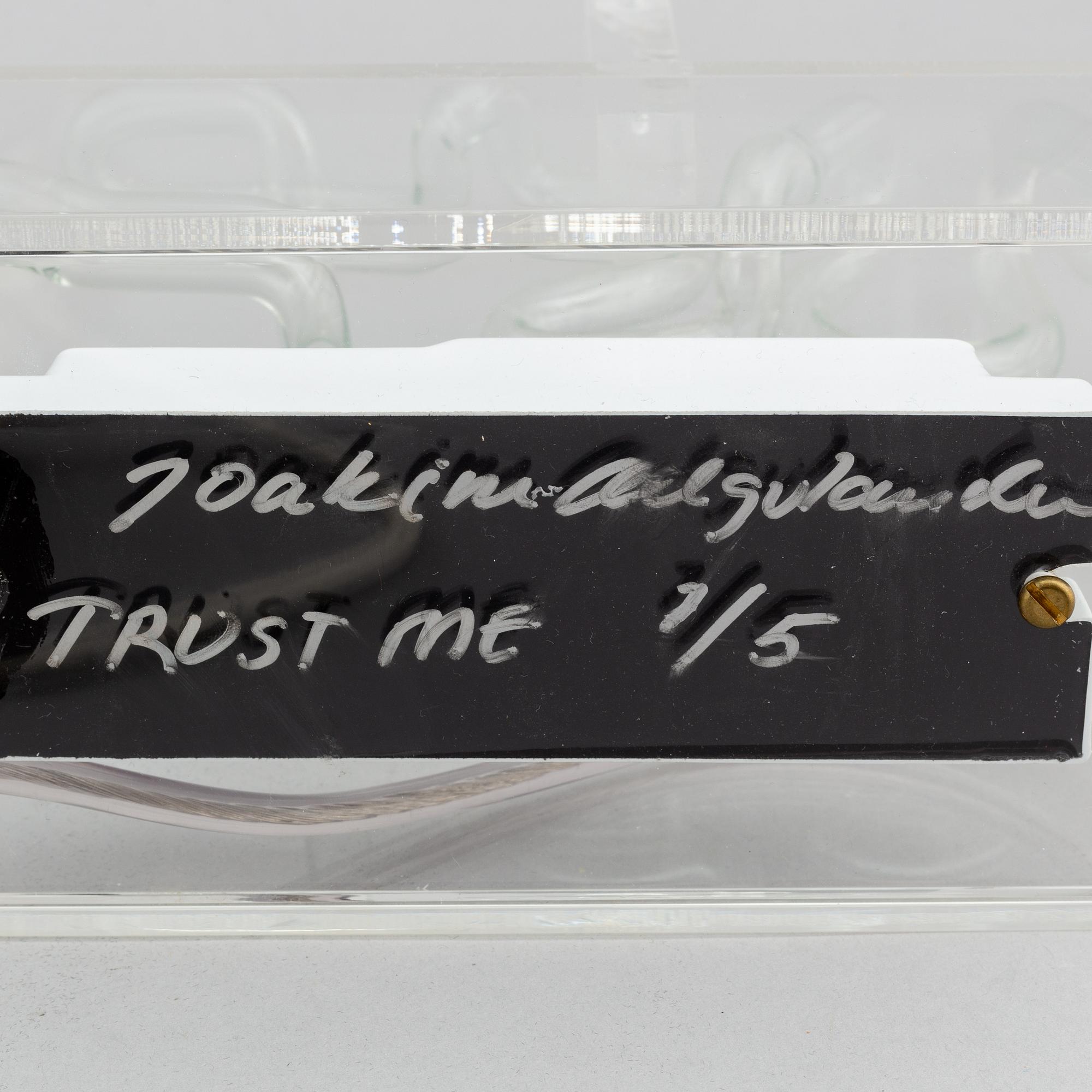 Joakim Allgulander, "Trust Me", signerad 1/5.