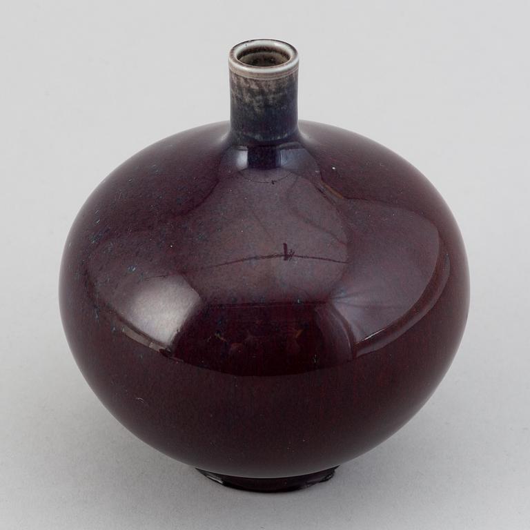 Berndt Friberg, a signed stoneware vase, Gustavsberg 1979.