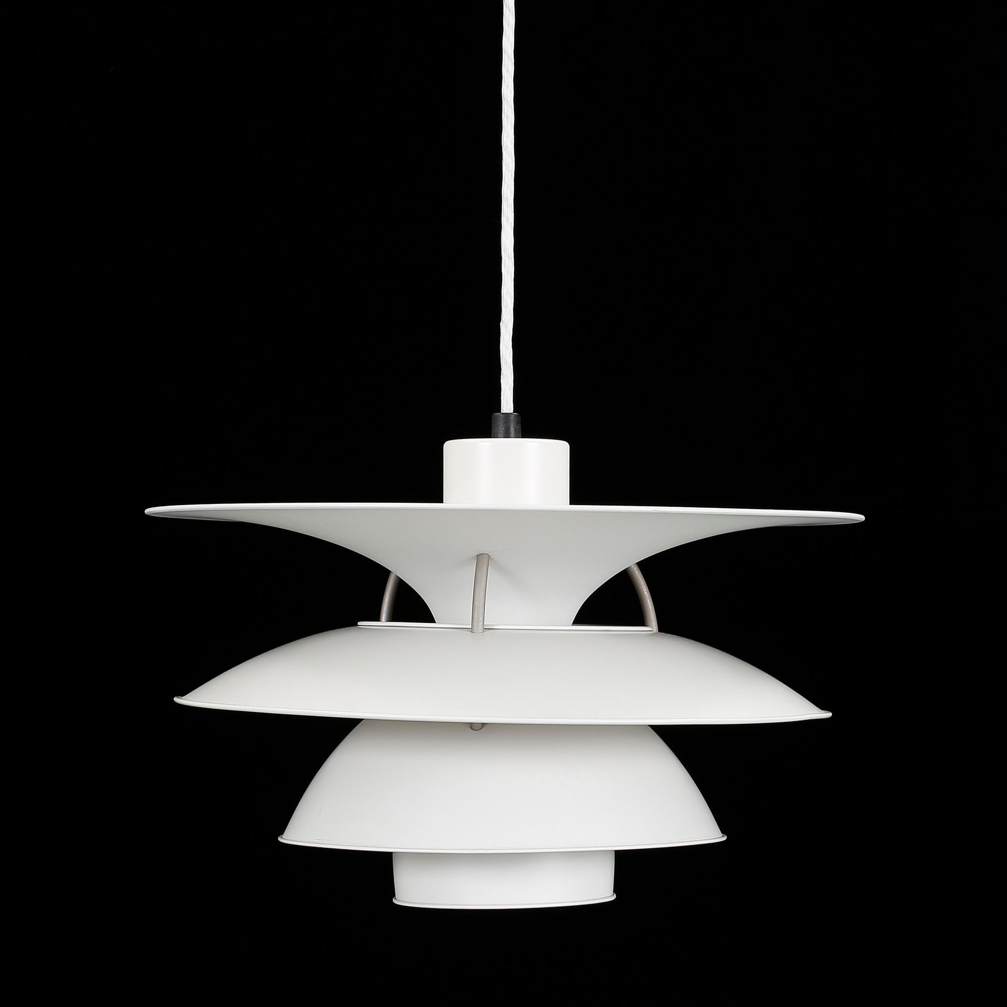 TAKLAMPA, "Charlottenborg PH 6 1/2-6", Ebbe Christensen, Sophus Frandsen och Poul Henningsen, Louis Poulsen.