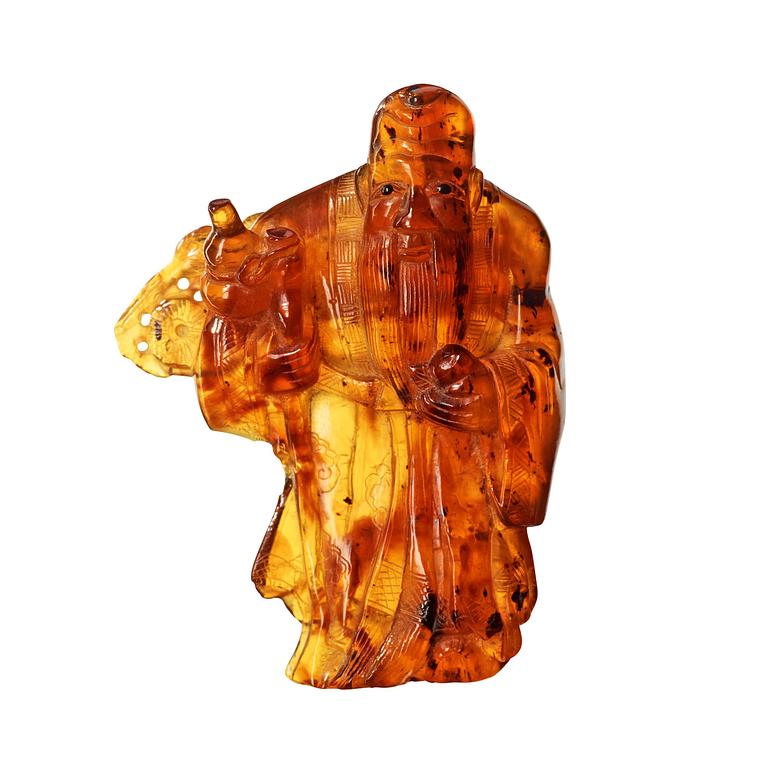 An amber figurine, Qing dynasty (1644-1912).