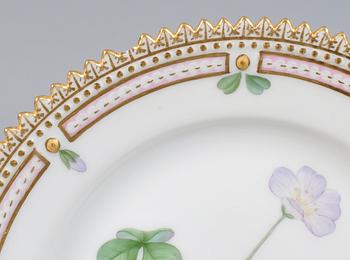 ASSIETTER, 6 st, porslin, "Flora Danica" Royal Copenhagen, Danmark.