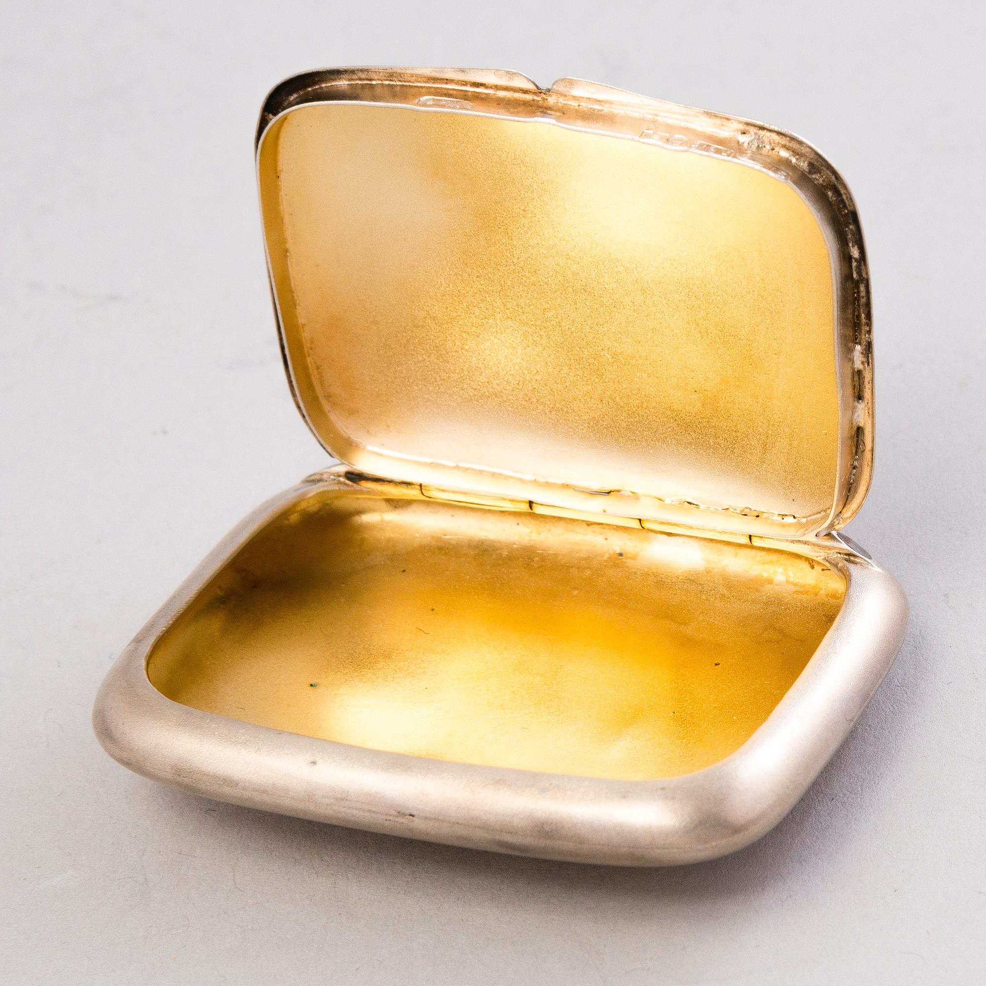 EVENING BAG and CIGARETTE CASE, silver, A. Feltmarsch, Hanko, 1921 and Suomen Kultaseppä Oy, Turku, 1918.