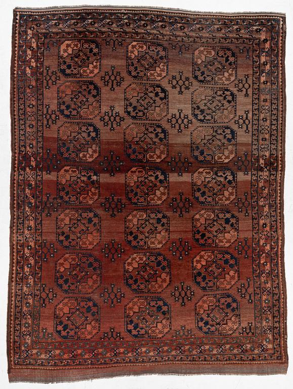 Matta, Turkmen, semiantik, ca 330 x 258 cm.