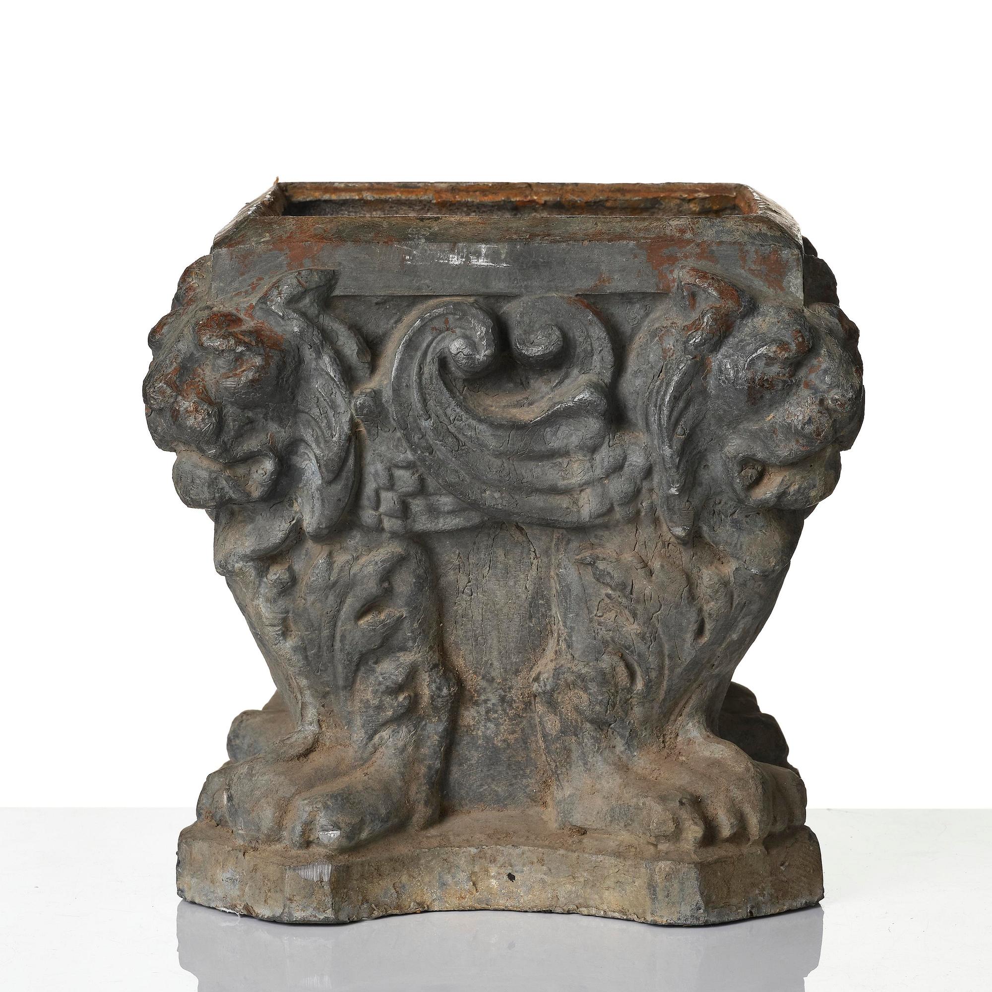 A presumably English lead planter, 19th century.