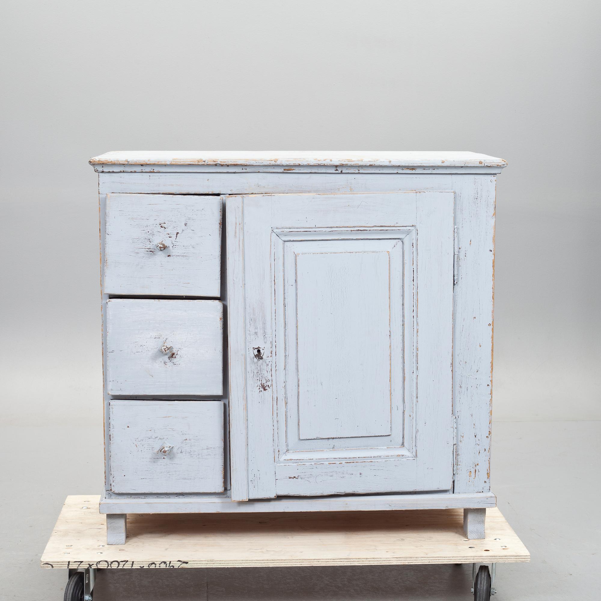 SKÄNKSKÅP, Österrike, 1800-talets slut.