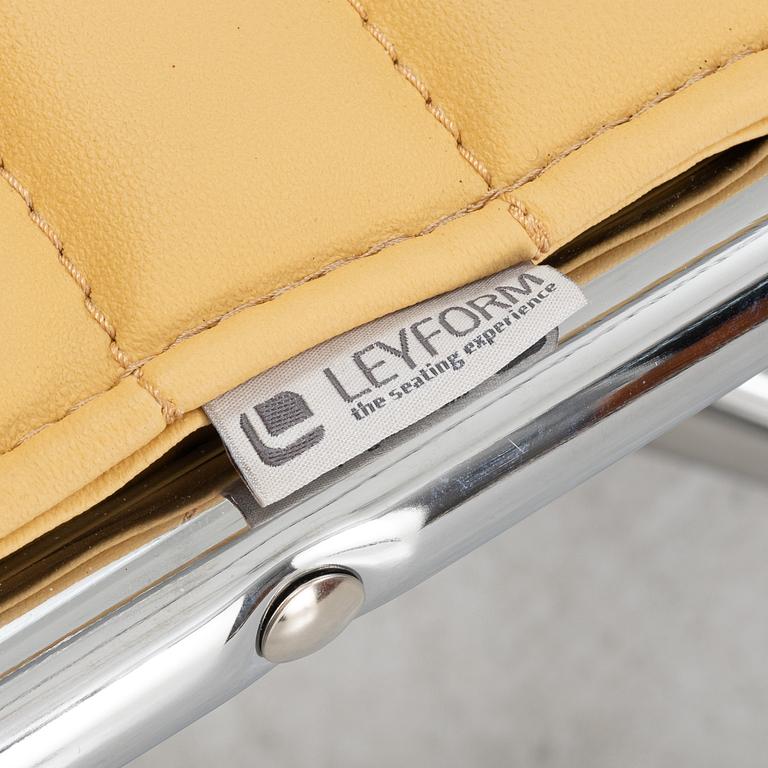 Leyform, kontorsstol, "Origami", samtida tillverkning.