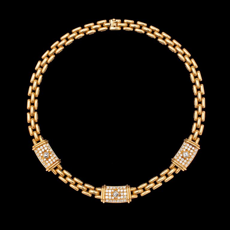 COLLIER, Cartier, briljant- och assherslipade diamanter, tot. ca 5 ct.