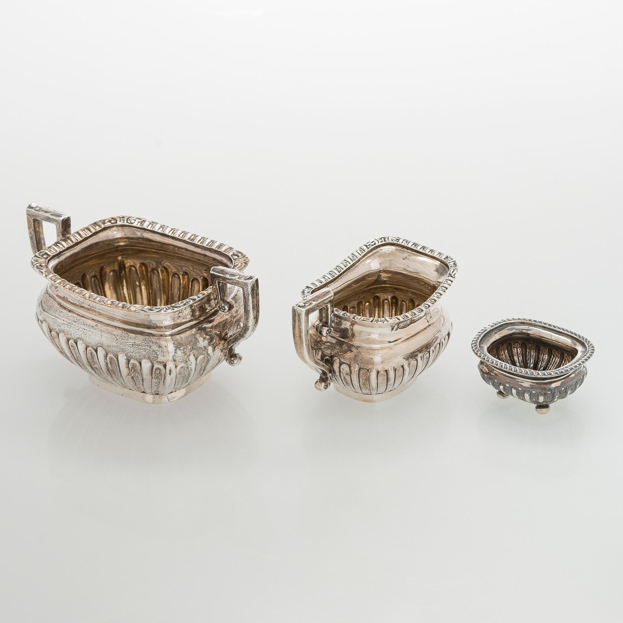 Sokerikko ja kermakko sekä suolakko, sterlinghopeaa, Englanti 1906-1912.