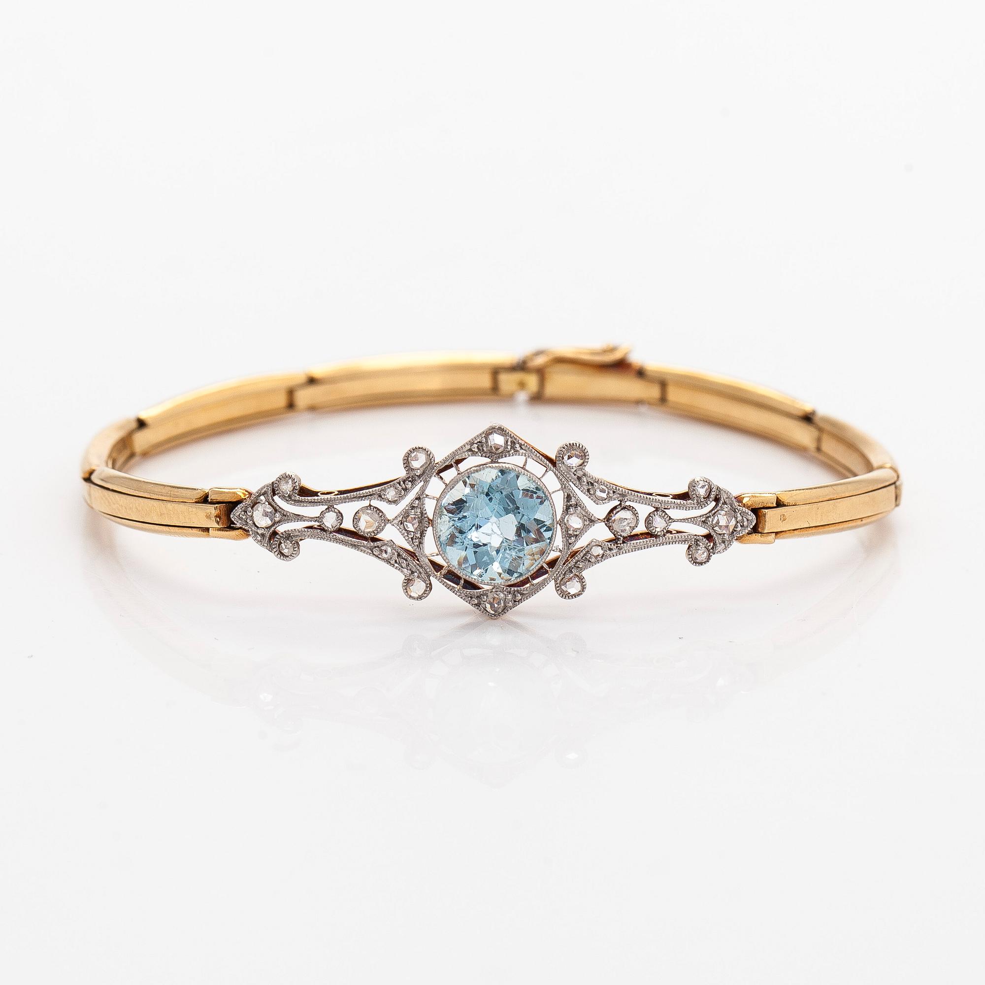 Bracelet, faceted aquamarine, rose-cut diamonds, 18K gold.