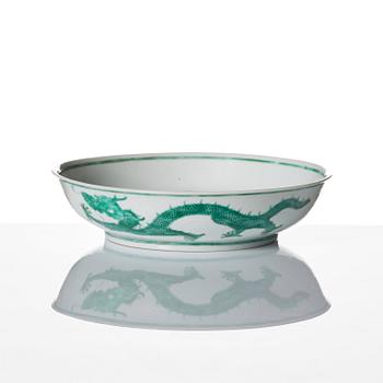 A dragon dish, Qing dynasty, Guangxu mark and of the period (1875-1908).