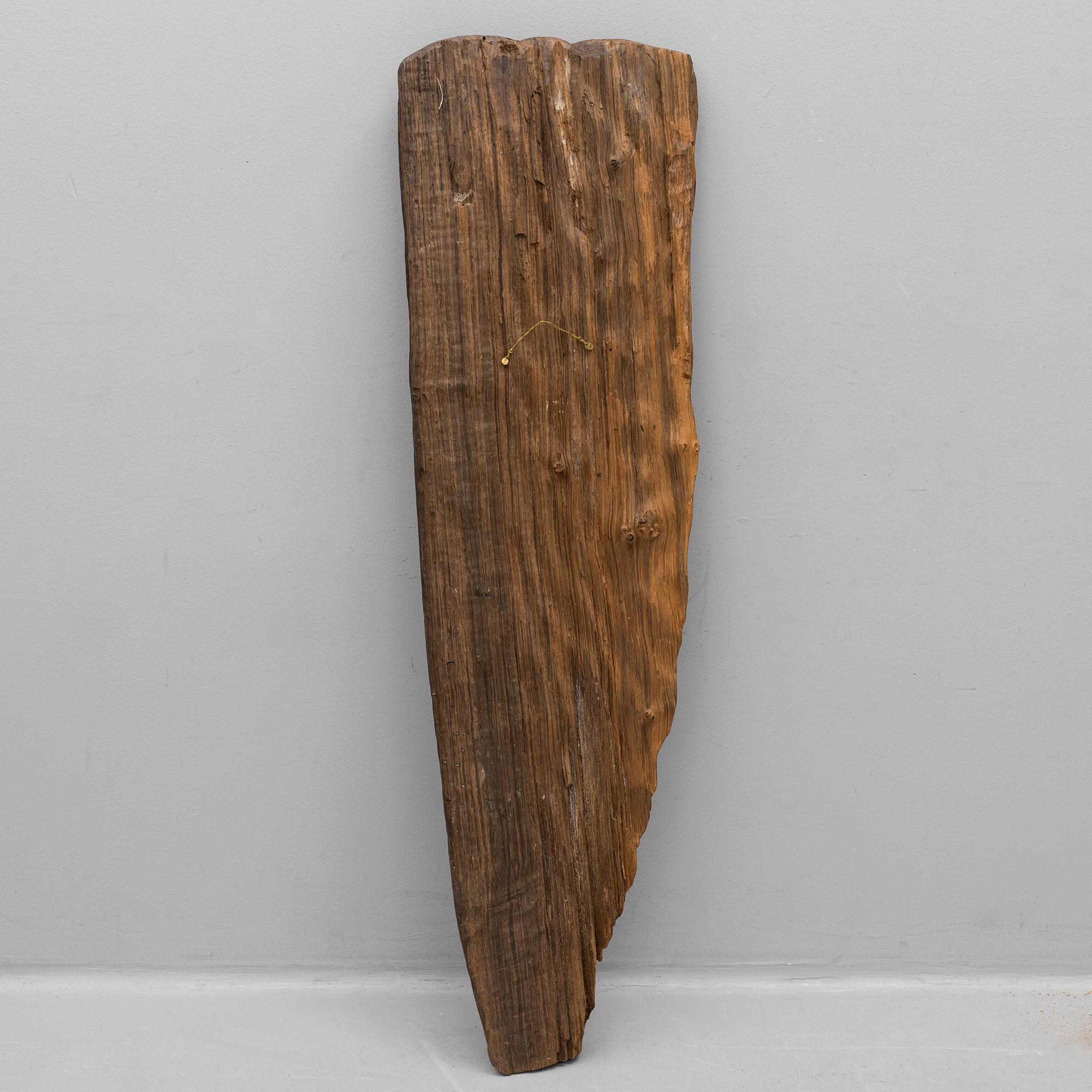 ALLAN JÄDERÅS, skulptur, sjödränkt ek,  signerad och daterad 1961.