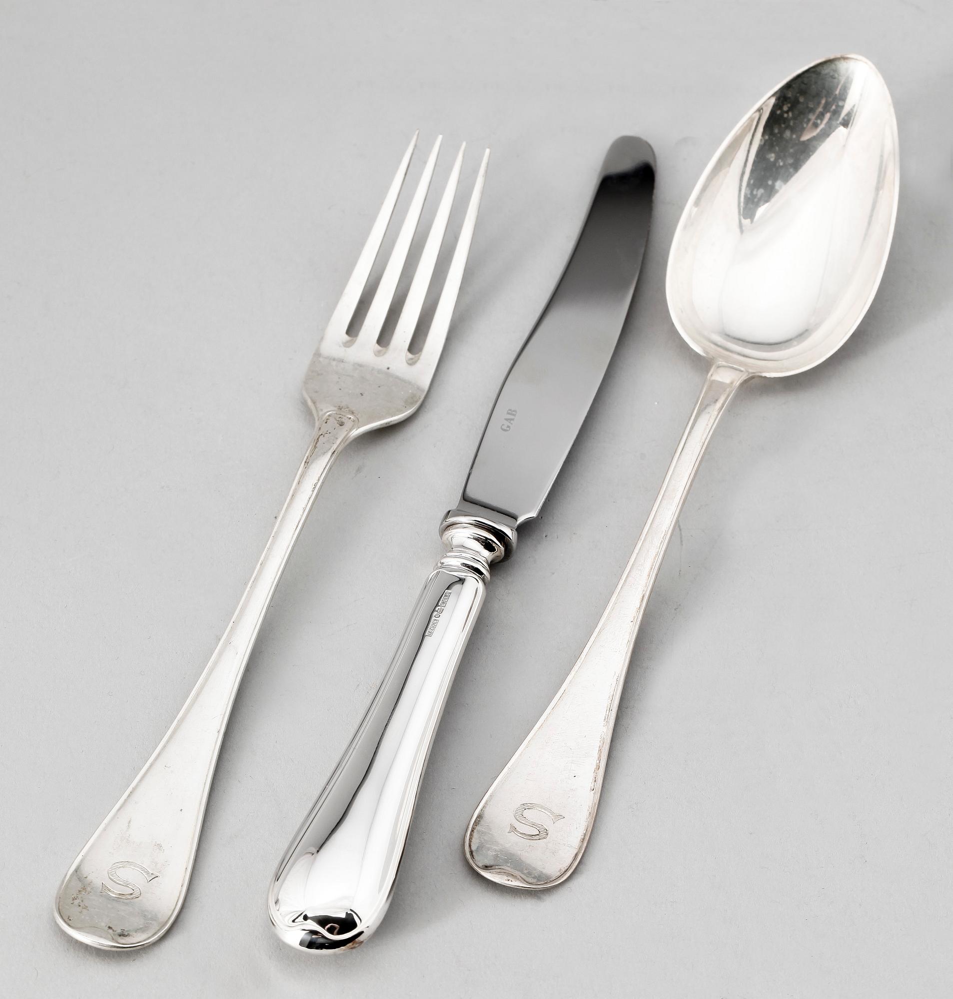 BESTICKSERVIS, 36 delar, silver, "Svensk rund", DA, Stockholm 1921 resp GAB, 1998. Totalvikt ca 2000 gram.