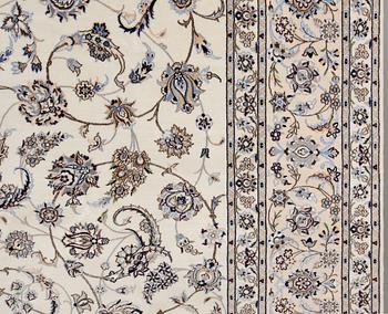 A part silk Nain carpet, so-called 6LAA, approx. 308 x 254 cm.