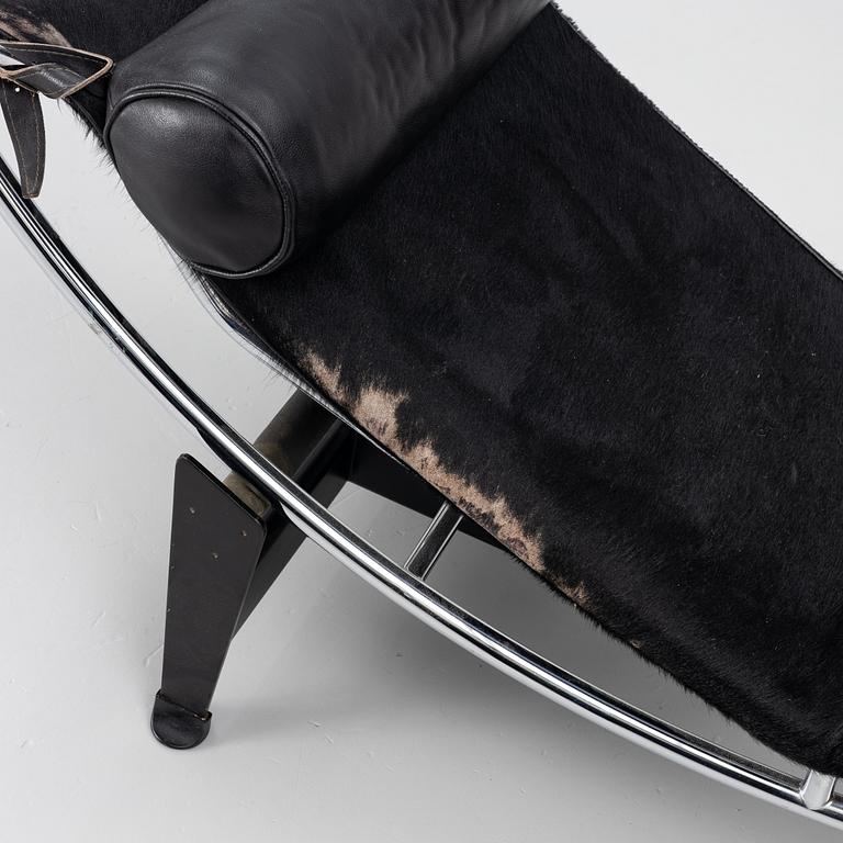 Charlotte Perriand & Le Corbusier, vilstol, "LC4", Cassina, Italien.