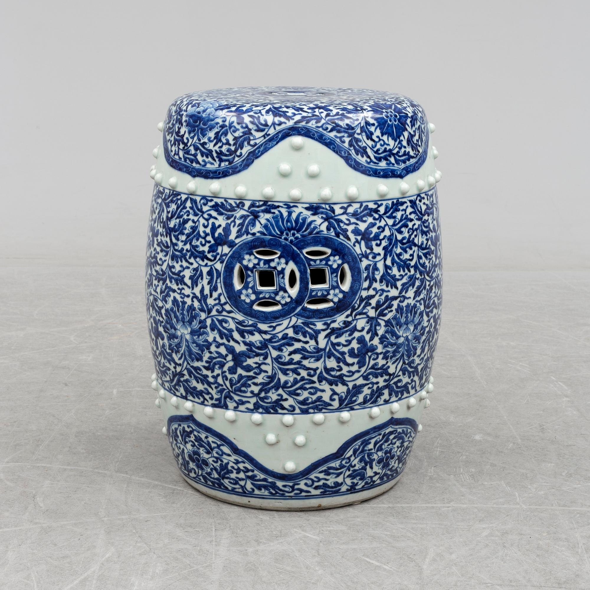 PALL, porslin, Kina, 1800-tal.