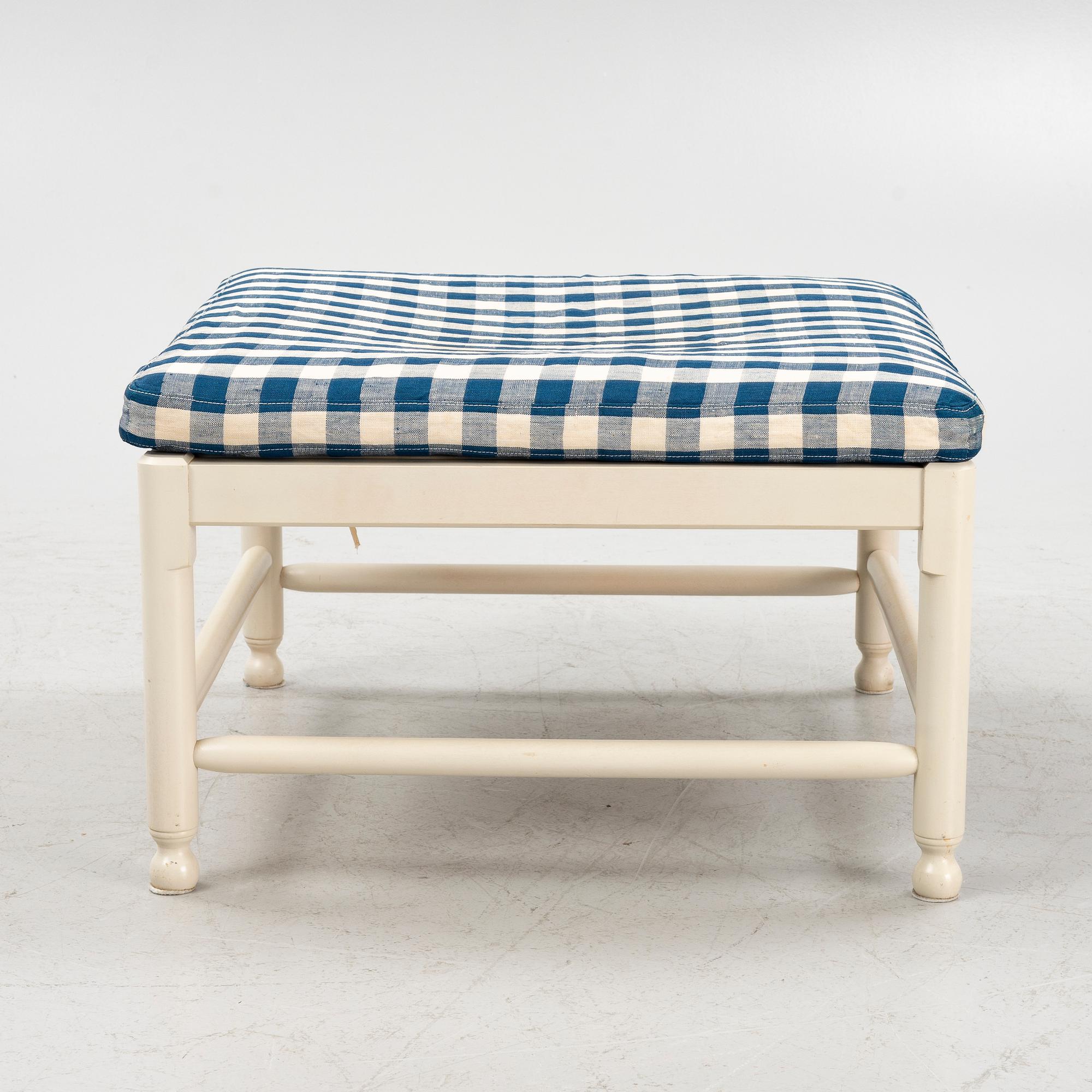 Fotpall, "Medevi Brunn", ur IKEAs 1700-talsserie, 1990-tal.