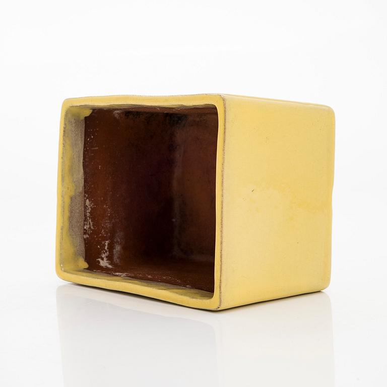 Marita Lybeck, a ceramic flower pot, model 901 , signed ML KERA.