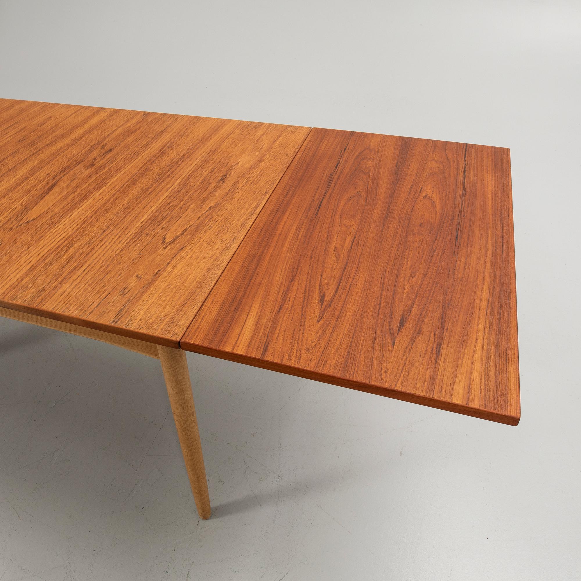 Børge Mogensen, dining table, "Öresund", model 178, mid-20th century.
