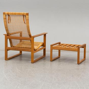 BØRGE MOGENSEN, easy chair and ottoman, "Highback Easy Chair"/"Släden", model 2254, Fredericia Stolefabrik, Denmark.