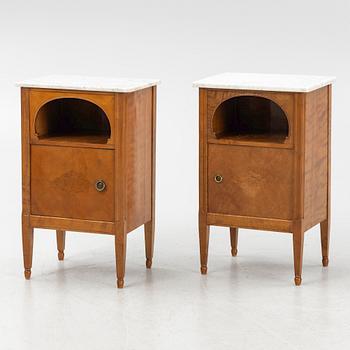 A pair of bedside tabled, 1910's/20's.