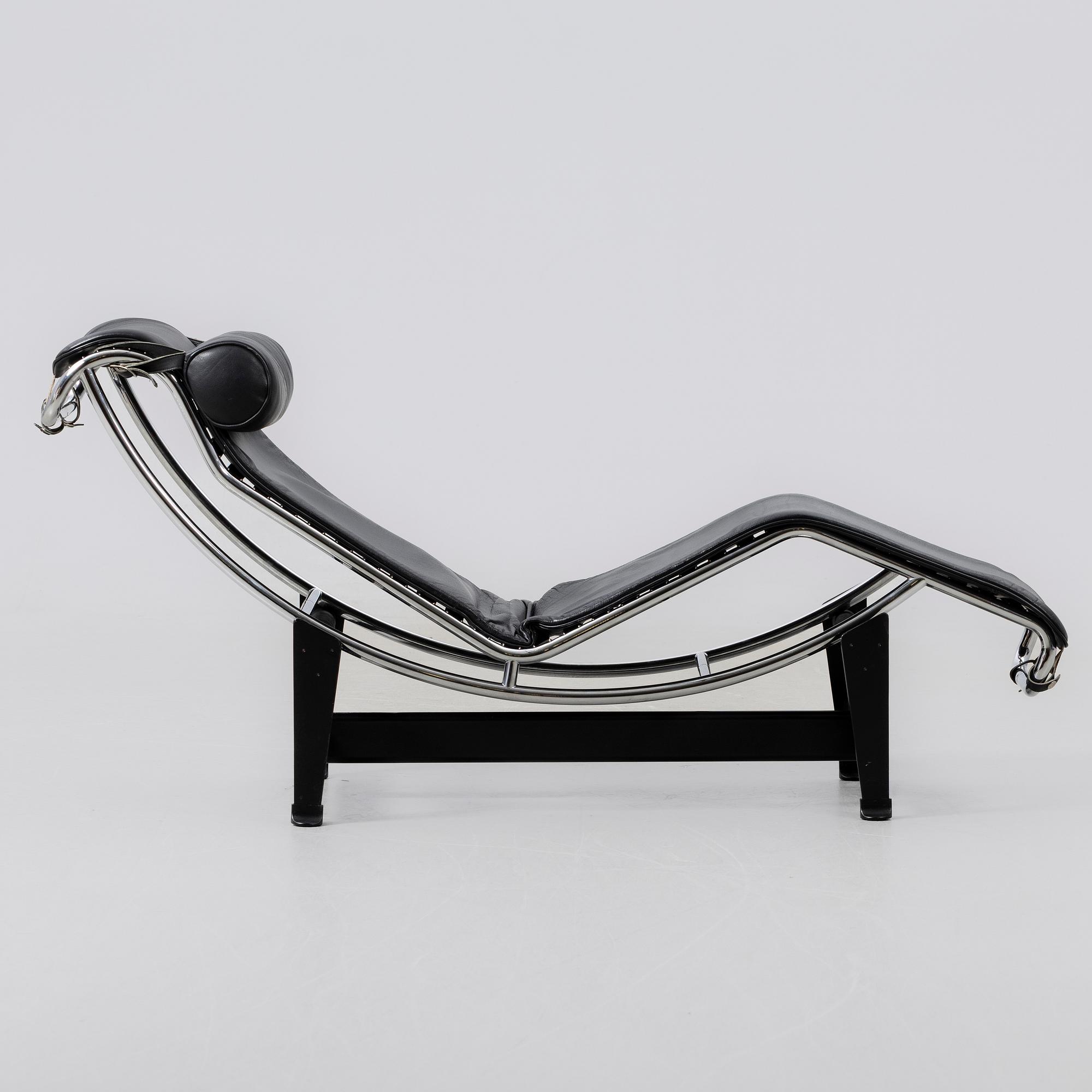Charlotte Perriand, & Le Corbusier, vilstol, "LC4", Cassina, Italien.