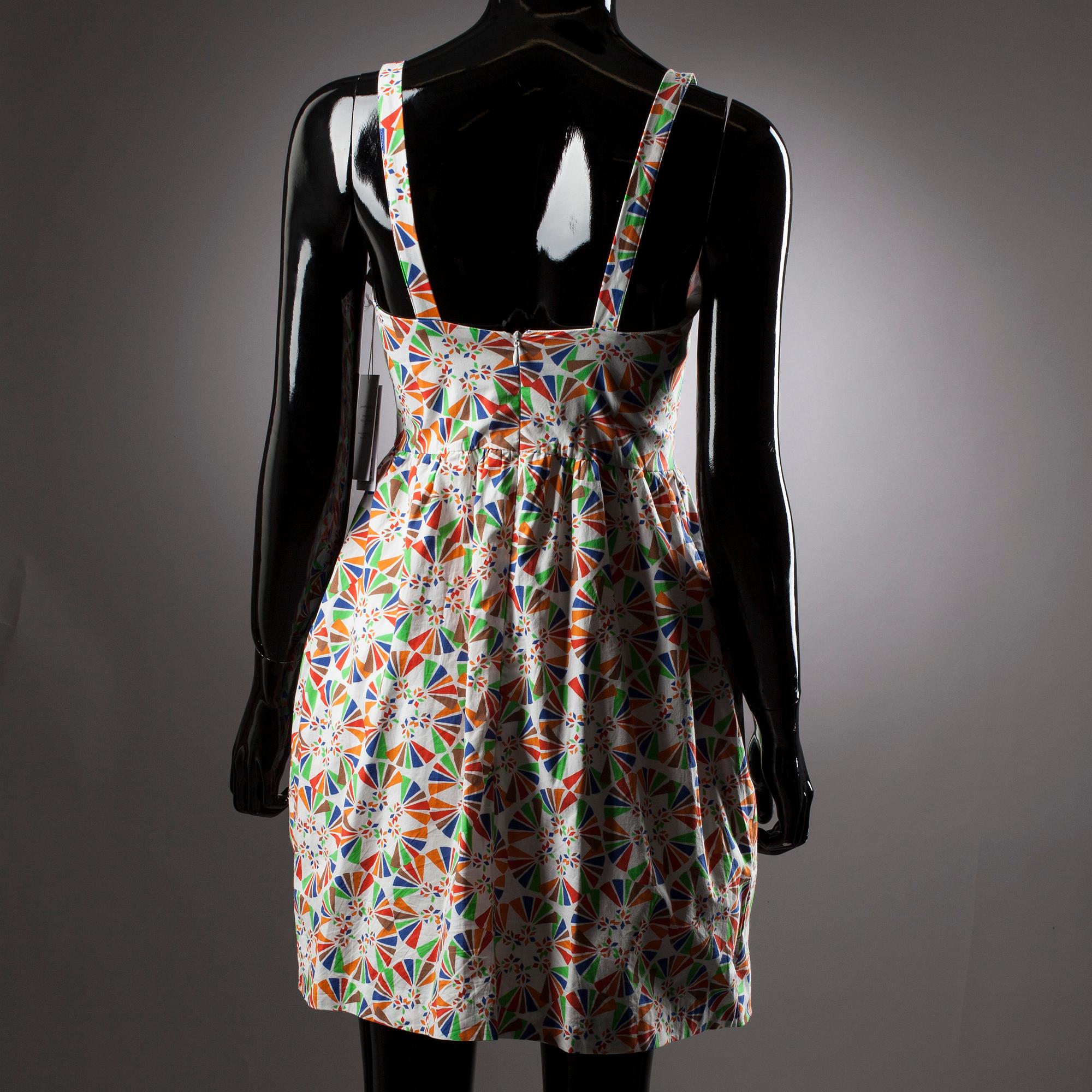 KLÄNNING, Ivana Helsinki.