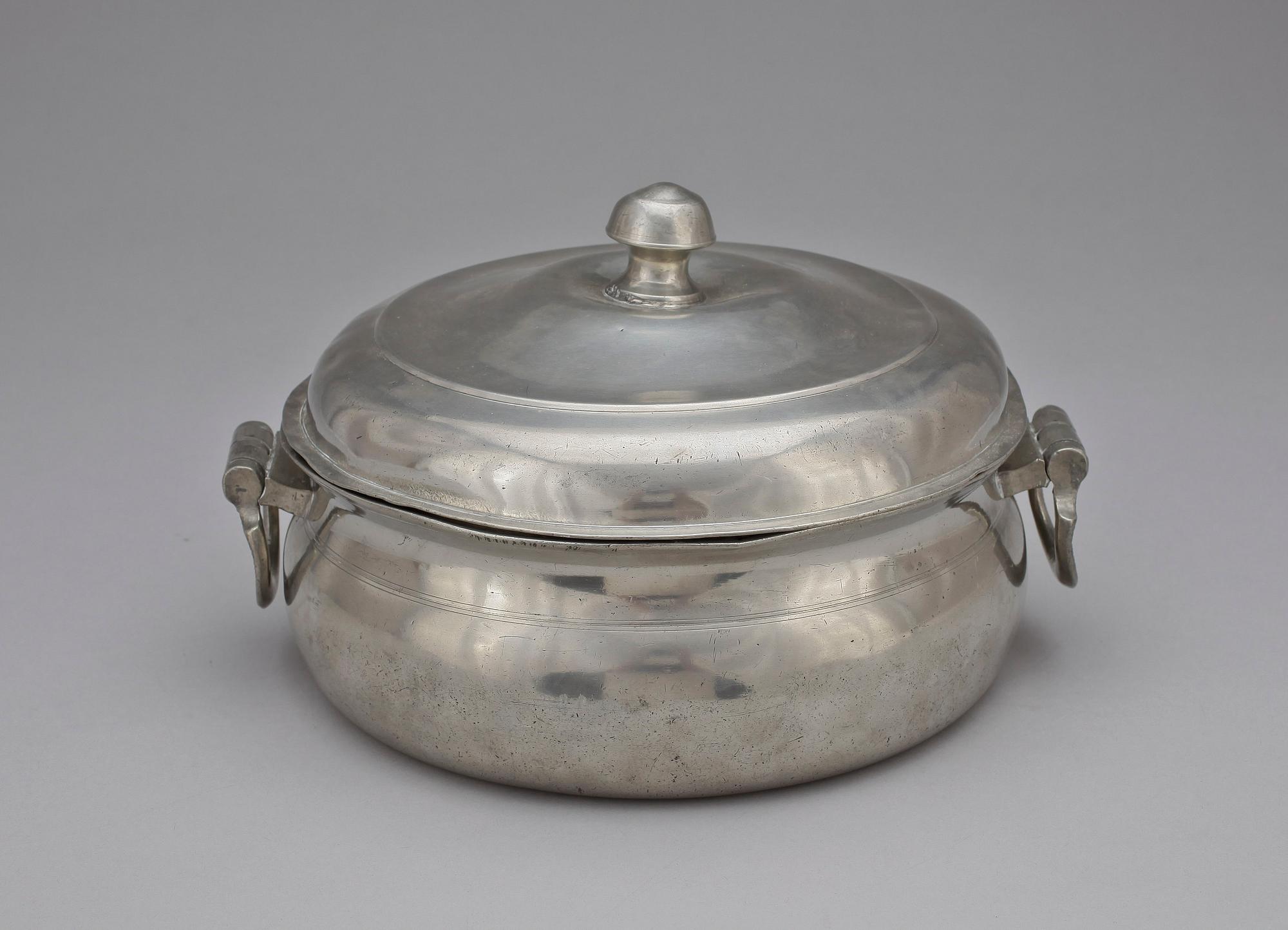 GRÖTSKÅL, tenn, Norrköping, 1818.