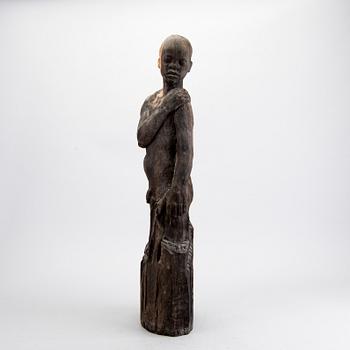 A WOODEN SCULPTURE, 20th century.