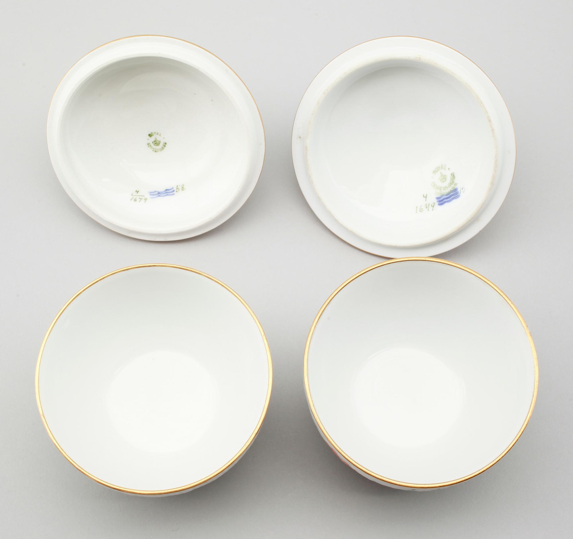LOCKSKÅLAR, 1 par, porslin, Royal Copenhagen.