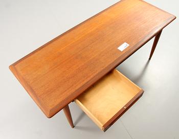 SOFFBORD. Design möjligen Johannes Andersen. 1960-tal.