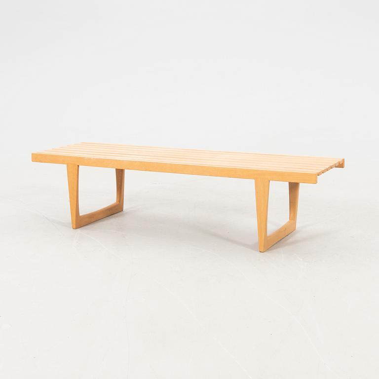 Yngvar Sandström, bänk "Tokyo" Triva-serien för Nordiska Kompaniet (NK), formgiven 1962.