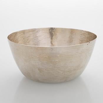Tapio Wirkkala, A silver bowl, Kultakeskus Hämeenlinna 1981.